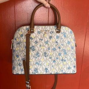 Michael Kors “CINDY” bag